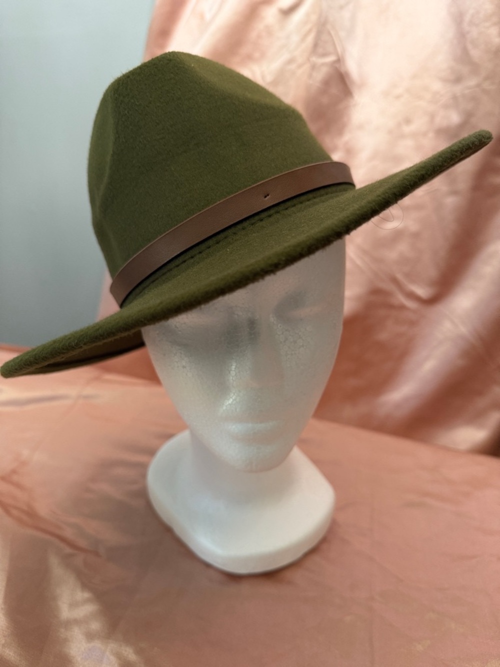 Elegant Dark Green Fedora Hat